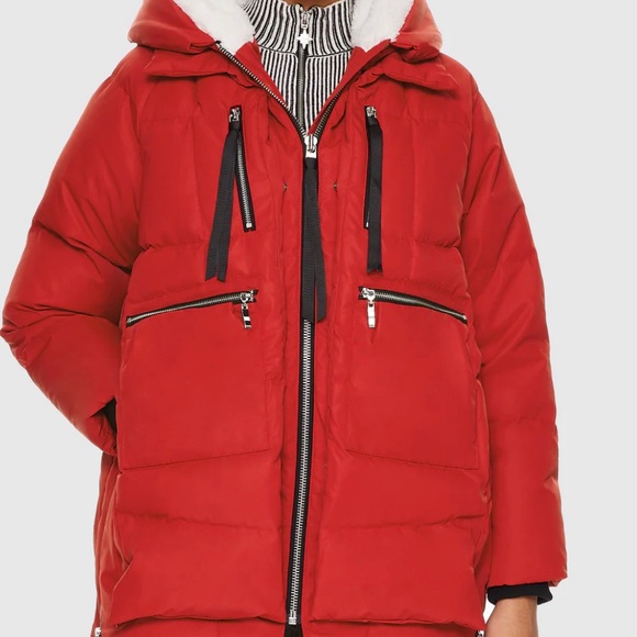 Orolay 4x Red Jacket - Stylish and Functional Winter Wear with Fleece-Lined Hood - Picture 1 of 6